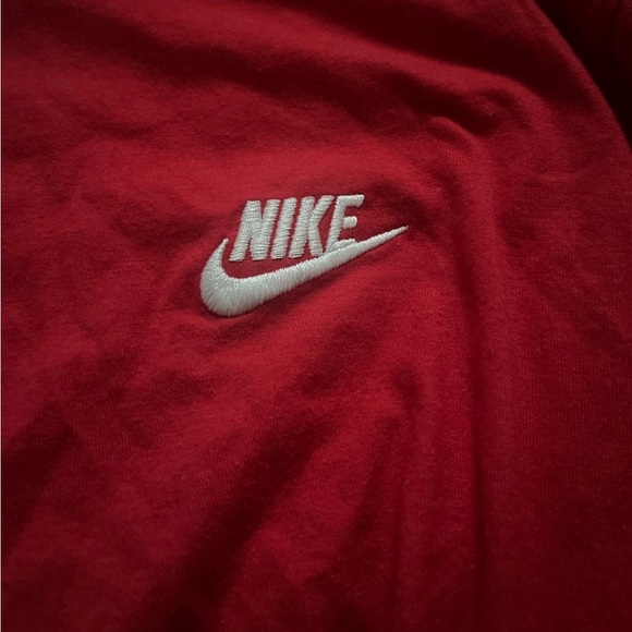 Red Nike long sleeve - Picture 3 of 3